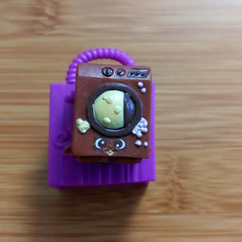 Ultra Rare Shopkins S3 Toy Figure - Washa